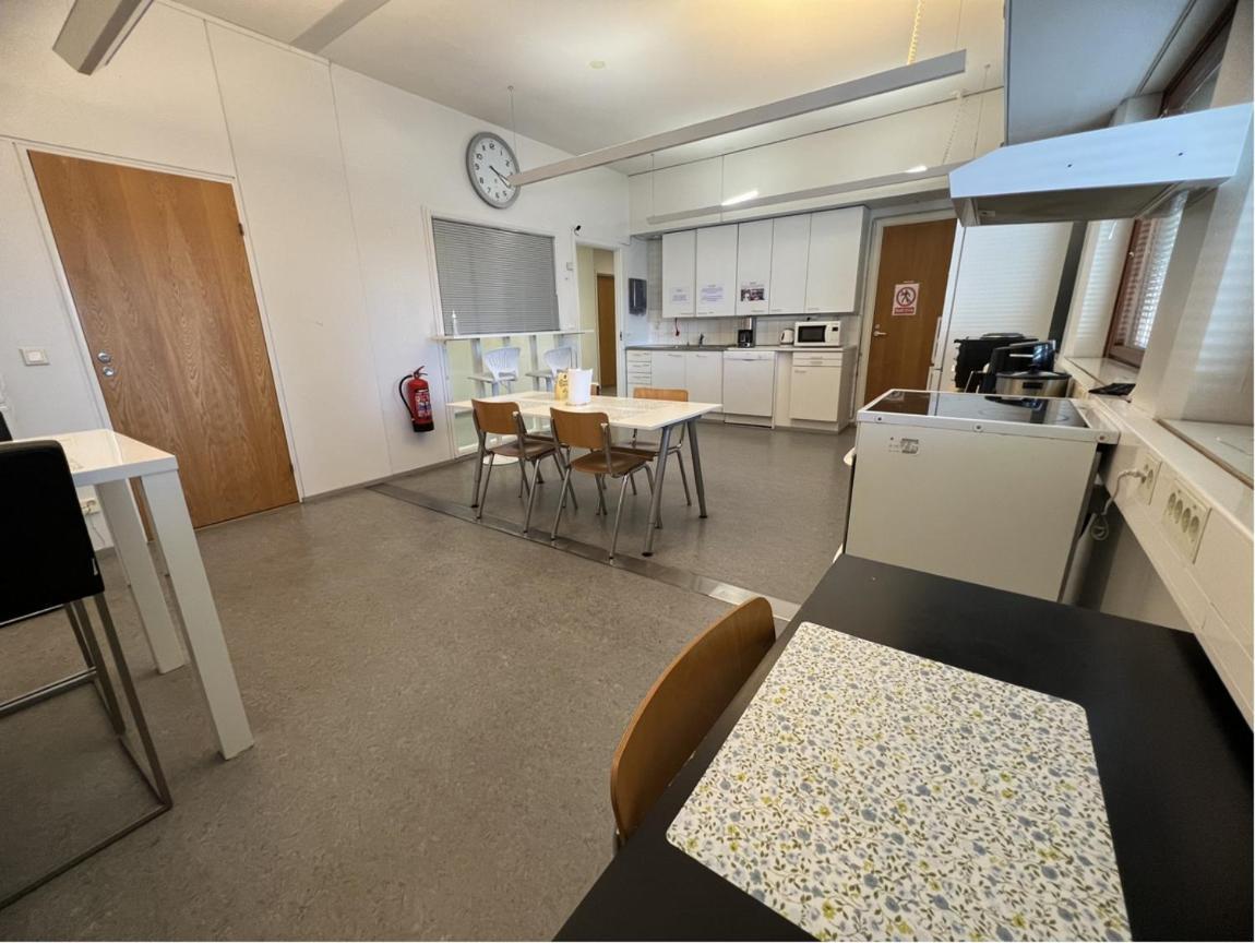 Hmi Smart Group 233 Hostel Helsinki Exterior photo